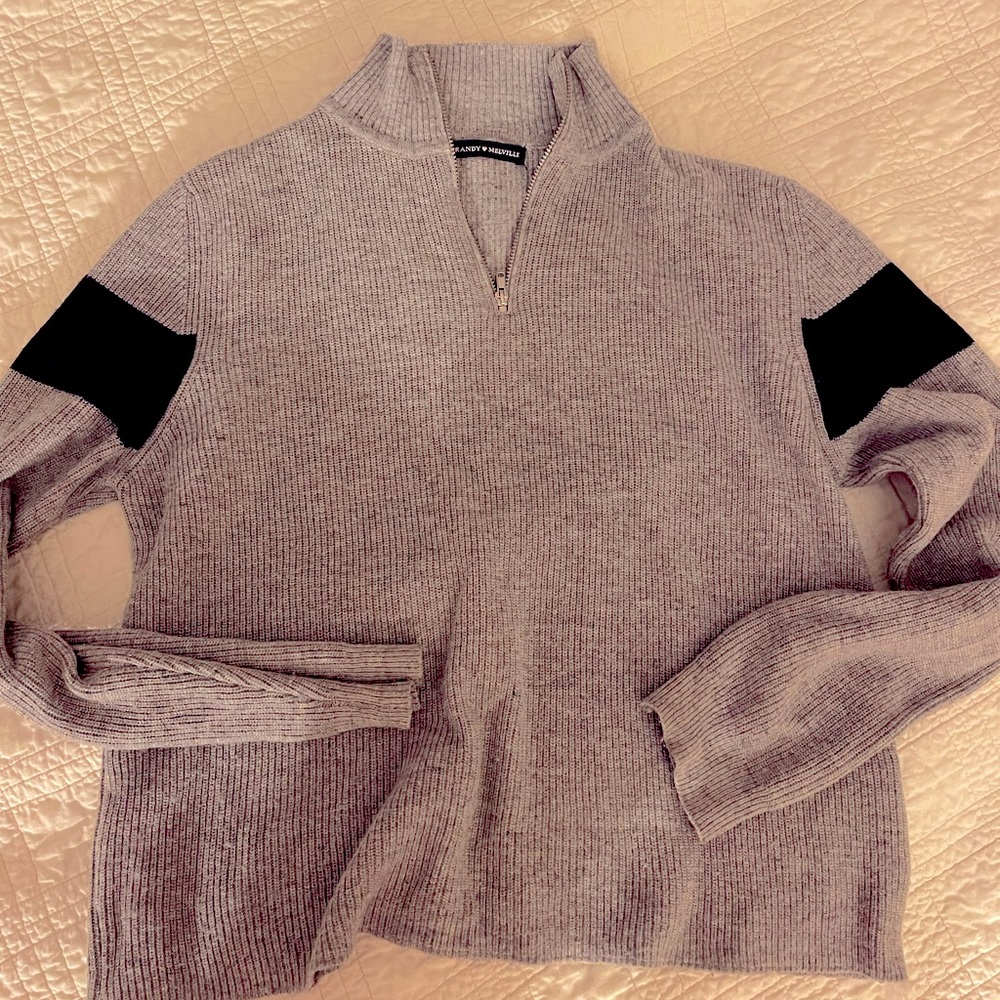 BRANDY MELVILLE Quarter zip sweater